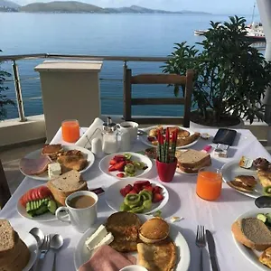 Titania 3*, Sarandë Albania
